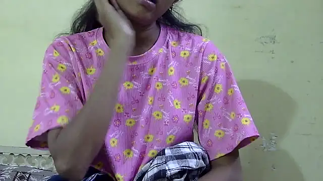 Snapshot of manisha_baby chatting on 10-05-25, 05:53 manisha baby online show from 10-05-25, 05:53