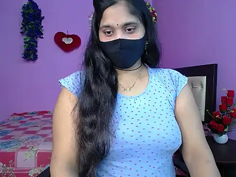 Hot Maleka online show from 05-24-26, 05:02