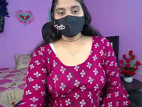 Hot Maleka online show from 03-03-26, 04:47