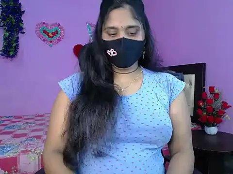 Hot Maleka online show from 04-04-26, 04:35