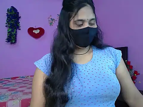 Hot Maleka online show from 04-18-26, 04:42