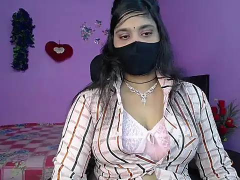Hot Maleka online show from 05-25-26, 05:11