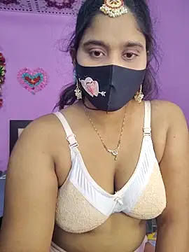 Hot Maleka online show from 11-19-25, 03:45