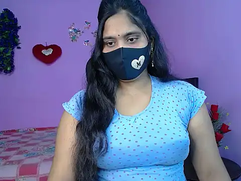 Hot Maleka online show from 04-28-26, 04:44