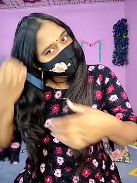 Hot Maleka online show from 11-25-25, 01:28