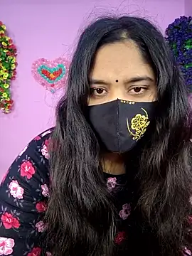 Hot Maleka online show from 12-15-25, 01:22