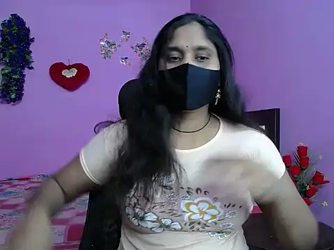 Hot Maleka online show from 05-01-26, 04:34