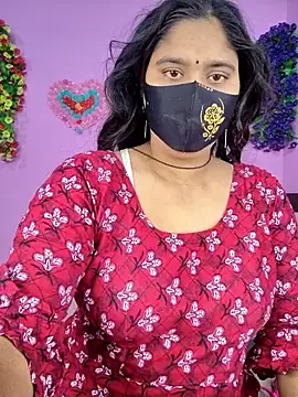 Hot Maleka online show from 12-18-25, 01:22