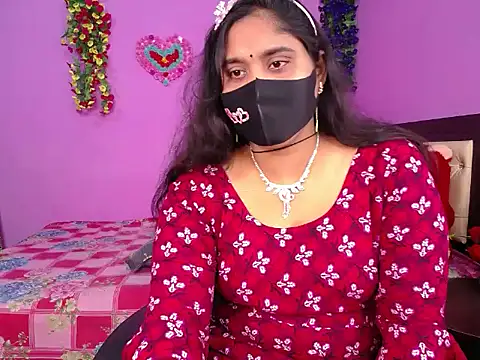 Hot Maleka online show from 01-13-26, 05:17