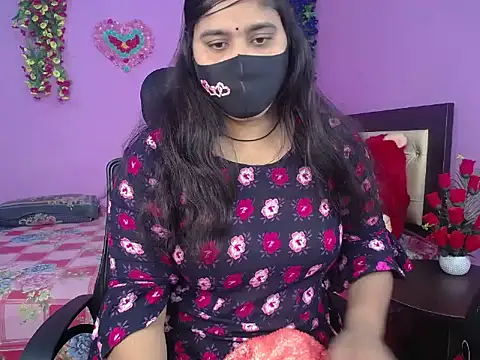 Hot Maleka online show from 01-11-26, 01:45