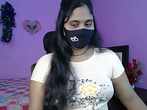 Hot Maleka online show from 04-05-26, 04:02