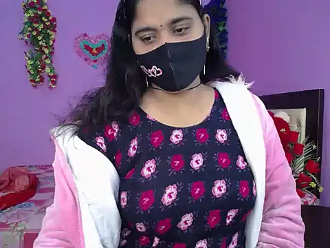 Hot Maleka online show from 01-07-26, 02:16