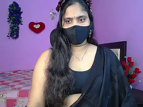 Hot Maleka online show from 05-13-26, 04:47