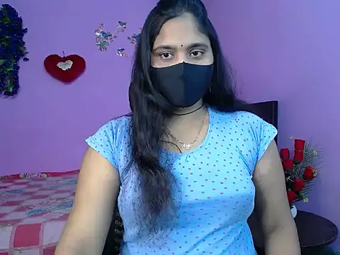Hot Maleka online show from 04-30-26, 04:36
