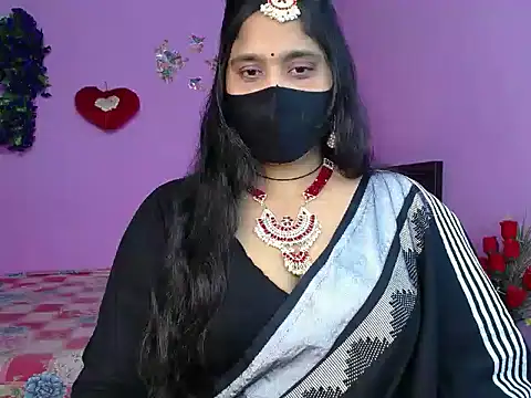 Hot Maleka online show from 05-04-26, 04:43