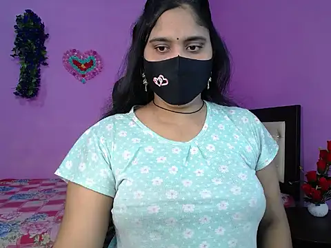 Hot Maleka online show from 04-08-26, 01:40