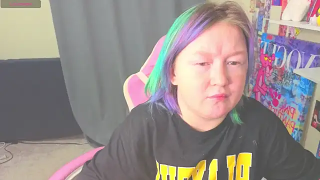 Sara Robinson online show from 07-18-26, 03:04