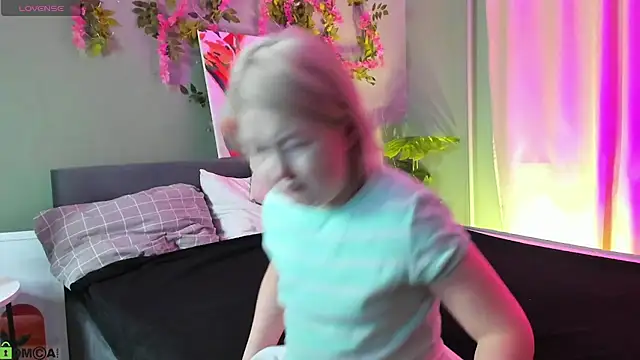 Sara Robinson online show from 03-17-26, 03:09