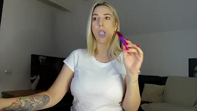 KhloeK online show from 03-22-25, 06:58