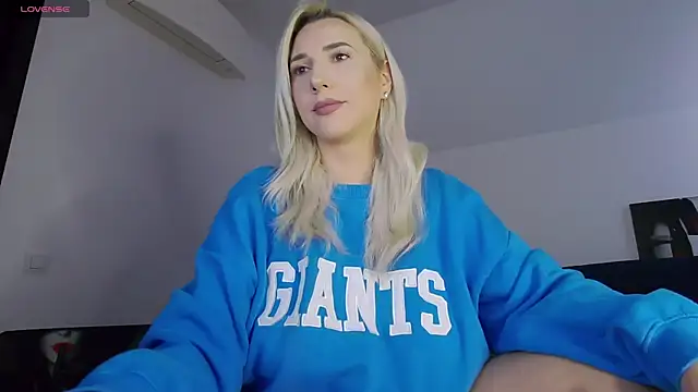 KhloeK online show from 11-06-25, 10:19