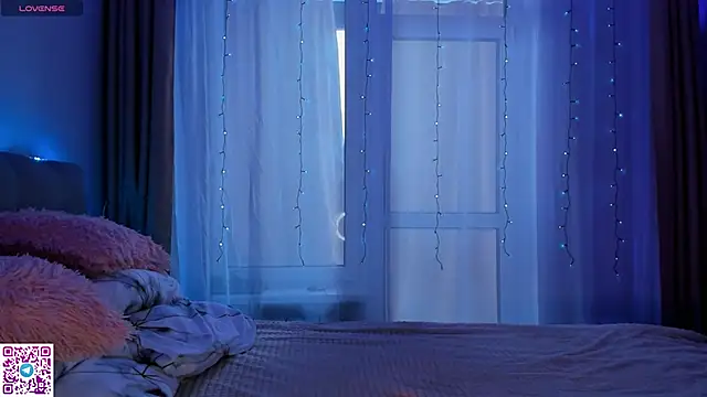 ElisameoW online show from 03-03-25, 06:09