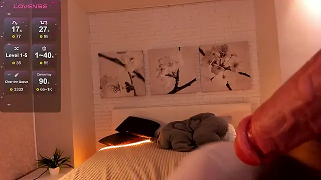 Tiffanyhunt online show from 11-11-25, 01:28