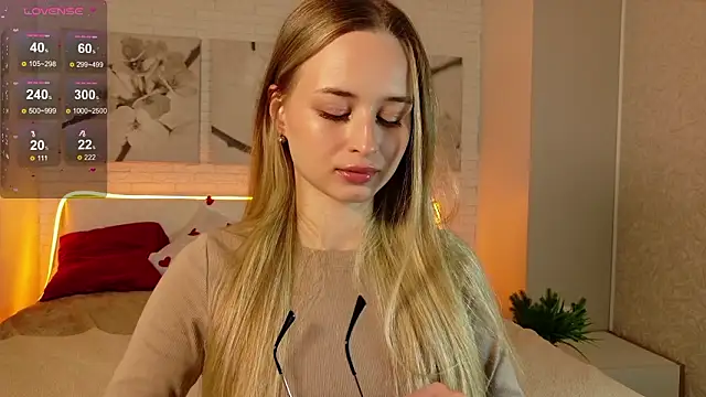 Tiffanyhunt online show from 03-12-26, 03:16