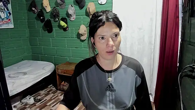 Snapshot of DanaaRey chatting on 05-24-26, 10:48 DanaaRey online show from 05-24-26, 10:48