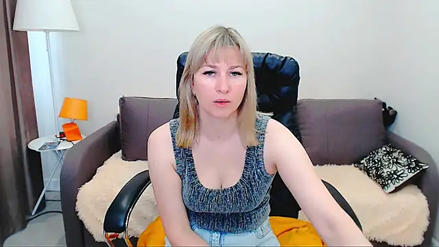 Snapshot of Incredible_Ariela chatting on 06-15-26, 09:31 Incredible Ariela online show from 06-15-26, 09:31