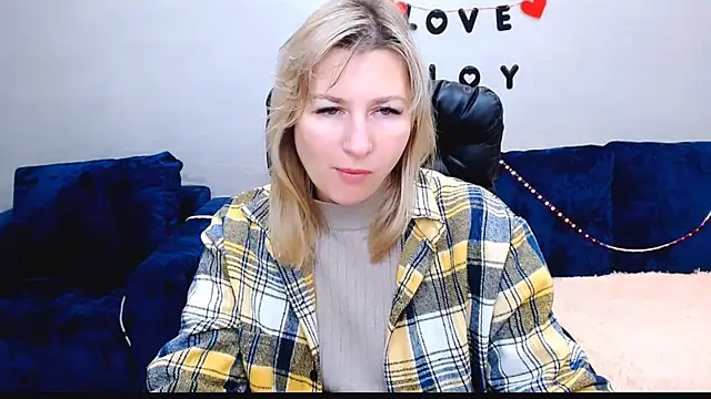 Incredible Ariela online show from 12-18-25, 07:57