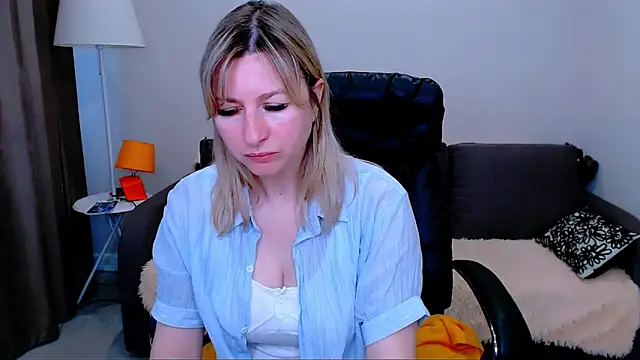 Snapshot of Incredible_Ariela chatting on 06-11-26, 10:12 Incredible Ariela online show from 06-11-26, 10:12