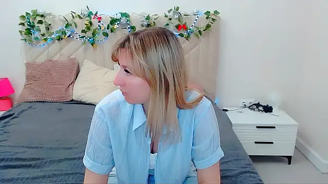 Snapshot of Incredible_Ariela chatting on 05-07-26, 11:57 Incredible Ariela online show from 05-07-26, 11:57