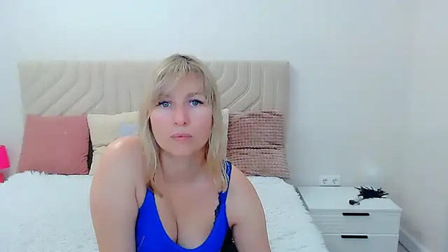 Snapshot of Incredible_Ariela chatting on 06-28-26, 10:10 Incredible Ariela online show from 06-28-26, 10:10