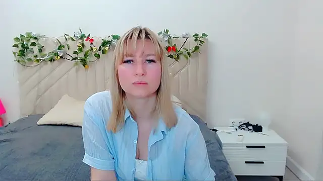 Snapshot of Incredible_Ariela chatting on 05-08-26, 09:24 Incredible Ariela online show from 05-08-26, 09:24