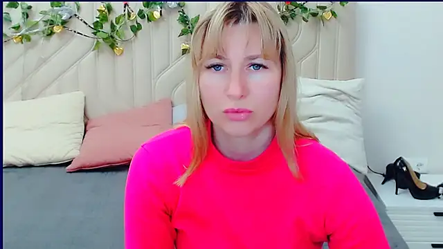 Snapshot of Incredible_Ariela chatting on 04-18-26, 08:49 Incredible Ariela online show from 04-18-26, 08:49