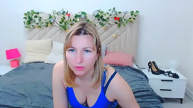 Snapshot of Incredible_Ariela chatting on 04-22-26, 10:22 Incredible Ariela online show from 04-22-26, 10:22