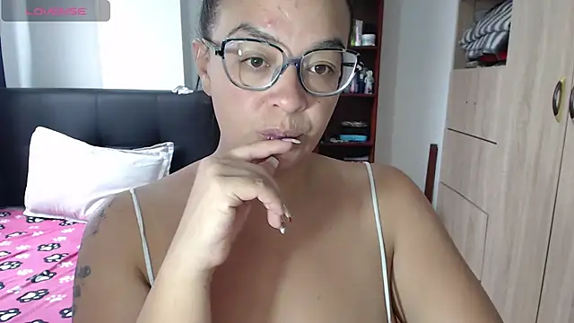 Snapshot of miia-big1boobs_ chatting on 02-13-25, 03:03 miia-big1boobs  online show from 02-13-25, 03:03
