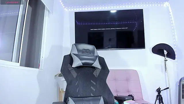 emily palmeer online show from 03-09-26, 10:52