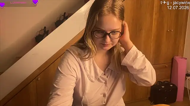 JacyWinslat online show from 07-12-26, 10:21