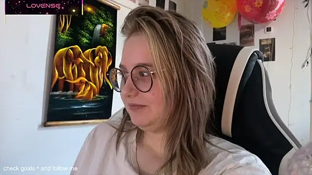 JacyWinslat online show from 10-18-25, 01:24