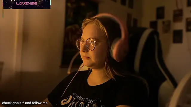 JacyWinslat online show from 10-23-25, 05:33