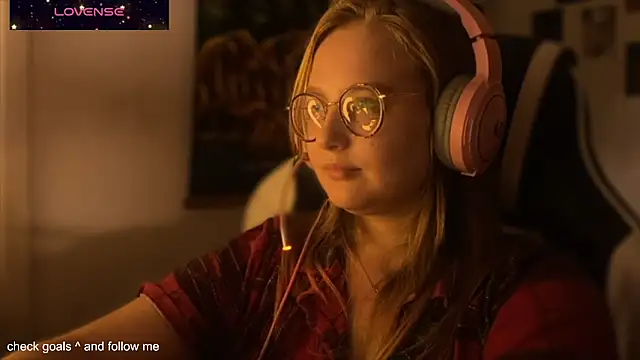 JacyWinslat online show from 10-25-25, 08:53