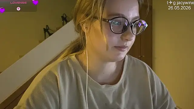 JacyWinslat online show from 05-26-26, 04:49
