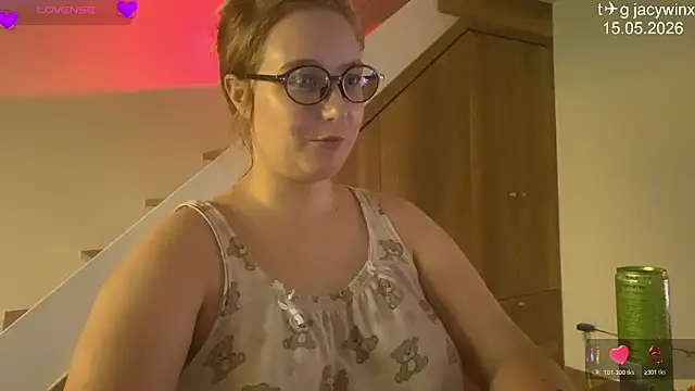 JacyWinslat online show from 05-15-26, 02:37