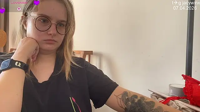 JacyWinslat online show from 04-07-26, 09:22