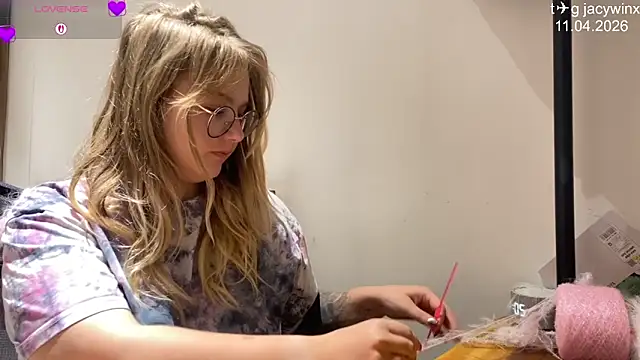 JacyWinslat online show from 04-11-26, 01:15