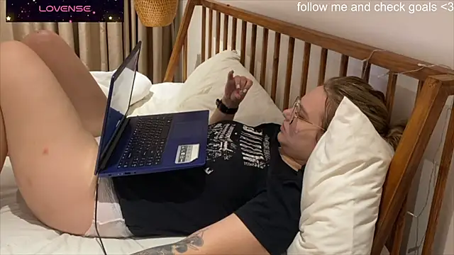 JacyWinslat online show from 01-18-26, 06:22