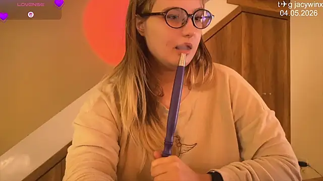 JacyWinslat online show from 05-04-26, 08:06