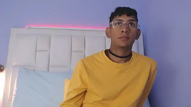 Nick Collins18 online show from 12-16-25, 07:07