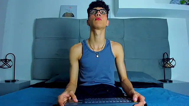 NeoRaptis online show from 02-22-25, 07:58